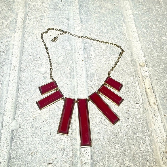 Dark red and gold costume jewelry necklace - Picture 1 of 5